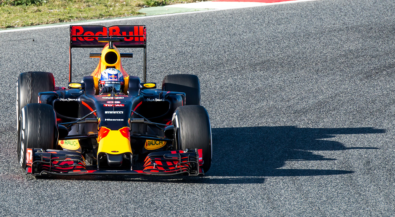Daniel Ricciardo - Red Bull, Winter Testing, Circuit de Catalunya, 2016
